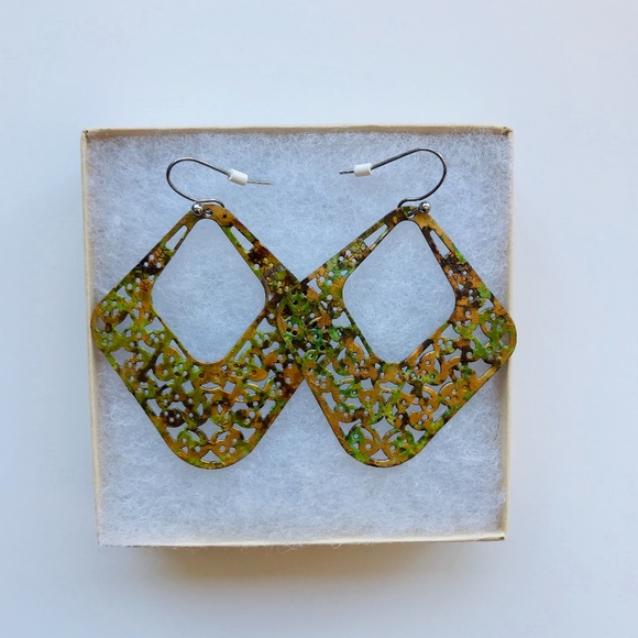 Vintage Metal Diamond-Shaped Earrings - Picture 1 of 2